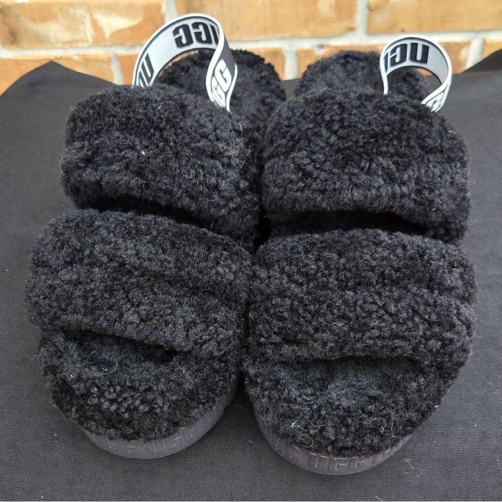 UGG black furry sandal size 9